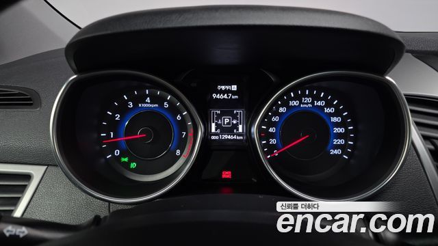 Hyundai AVANTE 2015 — photo 11