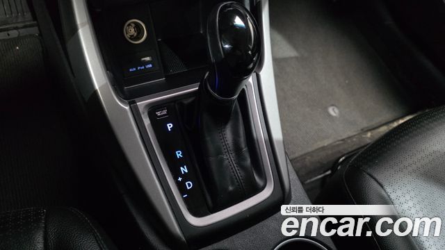 Hyundai AVANTE 2015 — photo 12