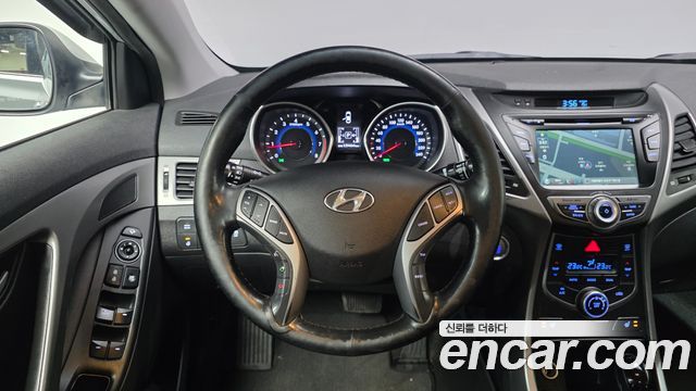 Hyundai AVANTE 2015 — photo 21