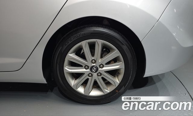 Hyundai AVANTE 2015 — photo 7