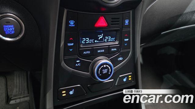 Hyundai AVANTE 2015 — photo 30
