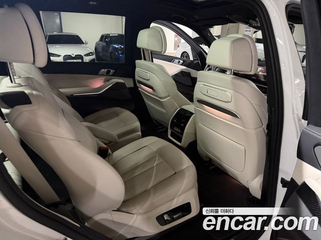 BMW X7 2025 — photo 12