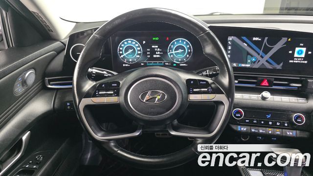 Hyundai AVANTE 2021 — photo 13