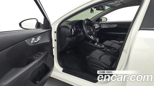 Kia K3 2022 — photo 10