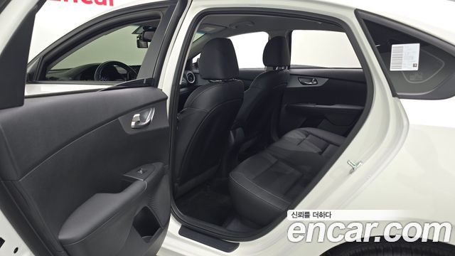 Kia K3 2022 — photo 11