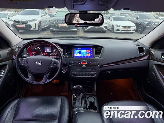 Kia K7 2016 — photo 11