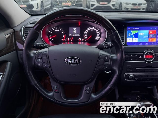 Kia K7 2016 — photo 12