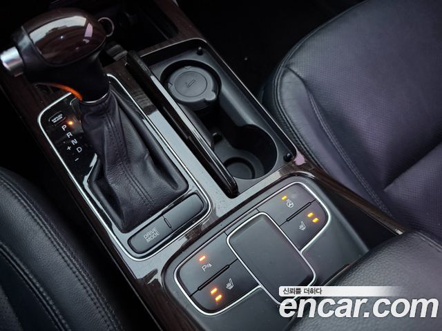 Kia K7 2016 — photo 18