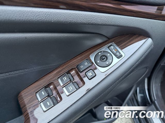 Kia K7 2016 — photo 19