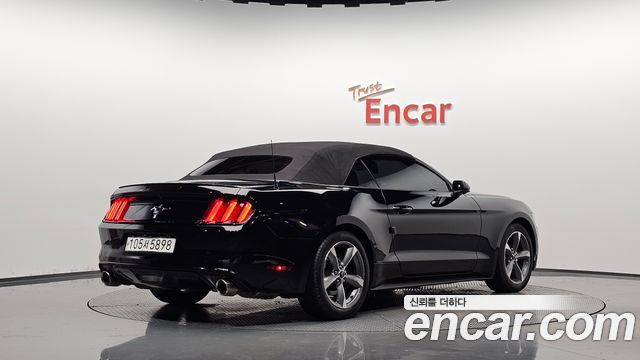 Ford Mustang 2016 — photo 20