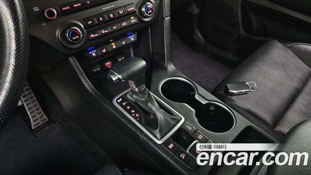 Kia Sportage 2022 — photo 12