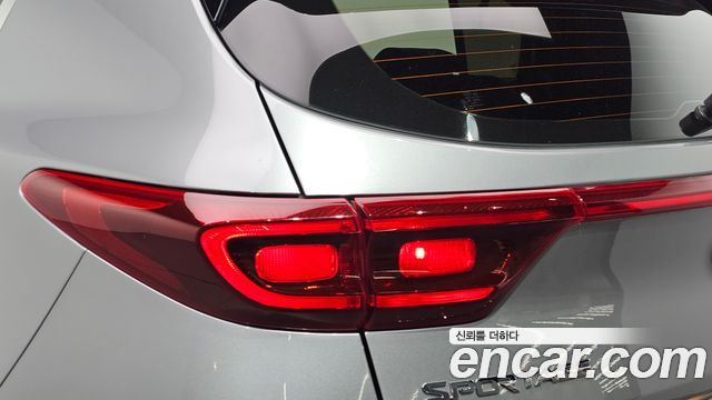 Kia Sportage 2022 — photo 9