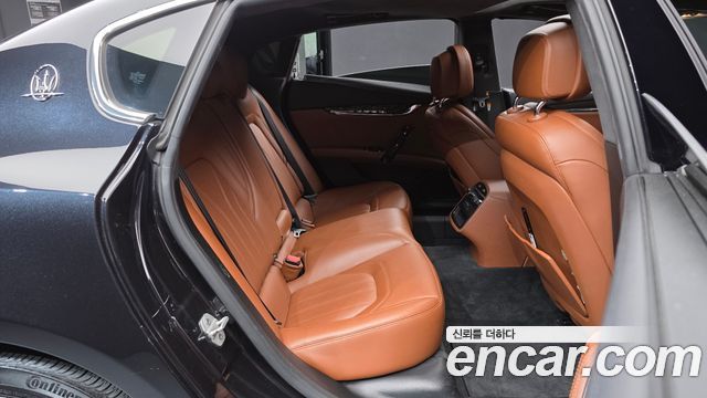 Maserati Quattroporte 2016 — photo 12