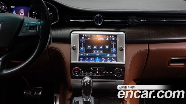 Maserati Quattroporte 2016 — photo 14