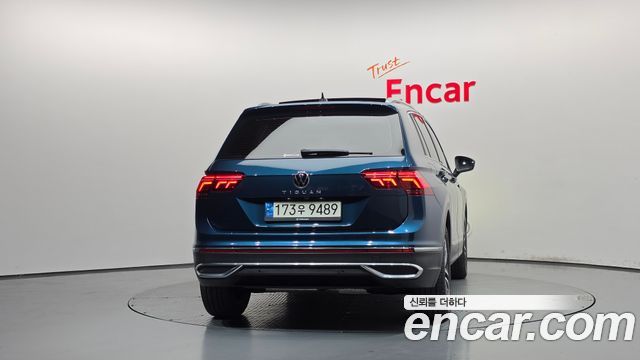 Volkswagen Tiguan 2022 — photo 4