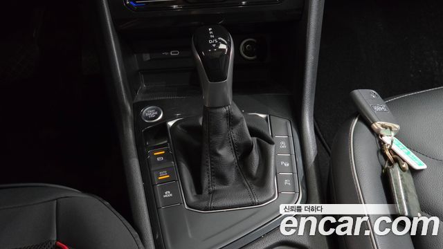 Volkswagen Tiguan 2022 — photo 12
