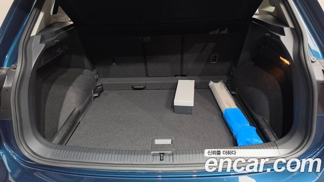 Volkswagen Tiguan 2022 — photo 26