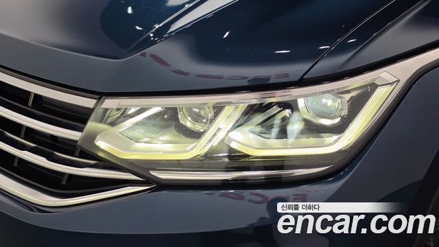 Volkswagen Tiguan 2022 — photo 8