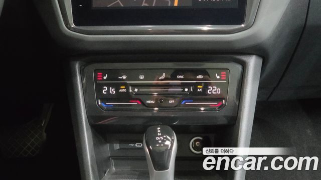 Volkswagen Tiguan 2022 — photo 36