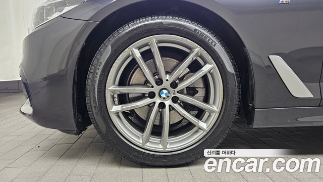 BMW 5-Series 2020 — photo 5