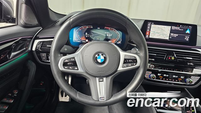 BMW 5-Series 2020 — photo 19