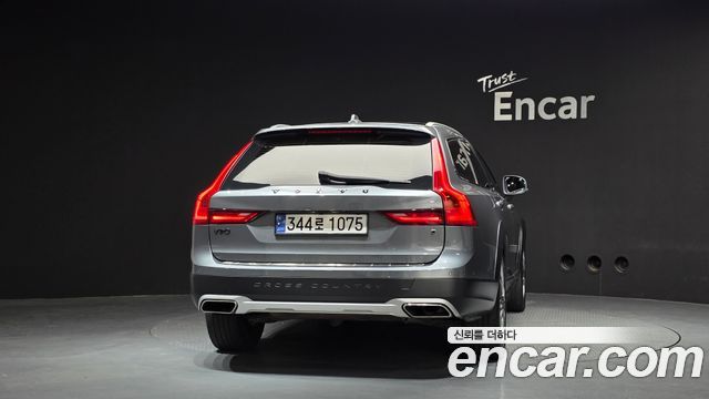 Volvo V90 2018 — photo 4