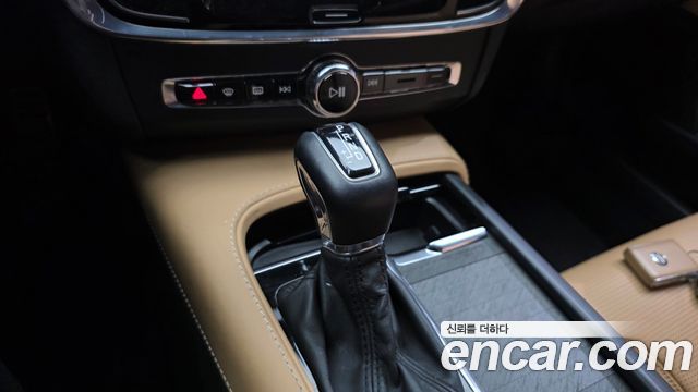 Volvo V90 2018 — photo 9