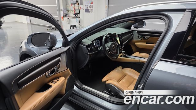 Volvo V90 2018 — photo 10