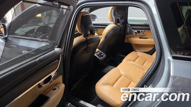 Volvo V90 2018 — photo 11