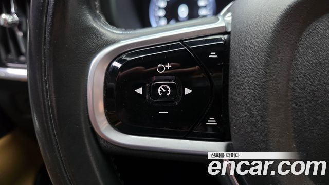 Volvo V90 2018 — photo 18