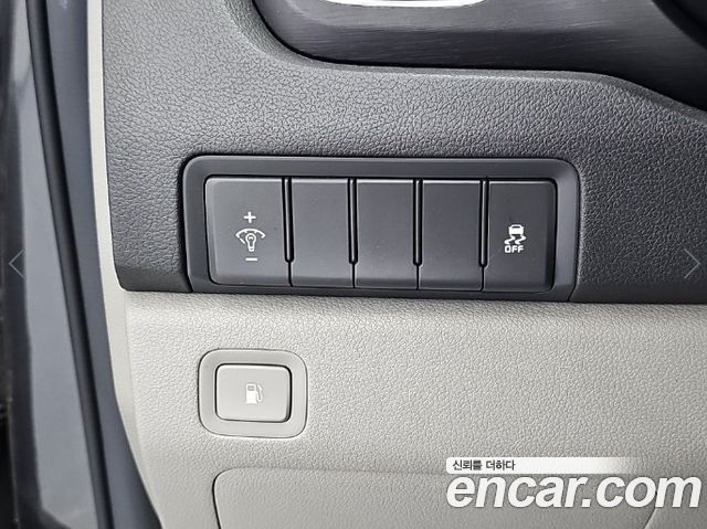 Kia Canival 2018 — photo 18
