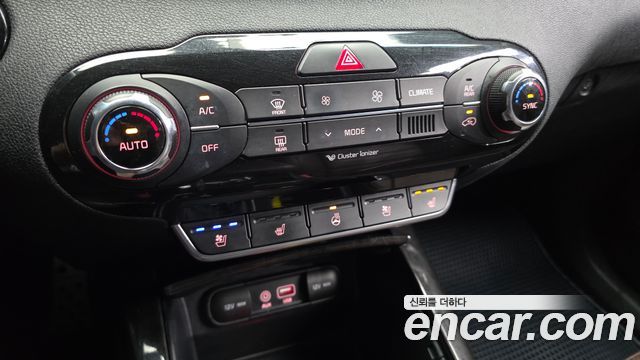 Kia Sorento 2015 — photo 23