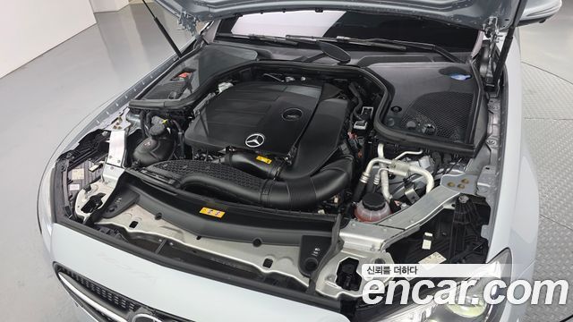 Mercedes-Benz E-Class 2022 — photo 6