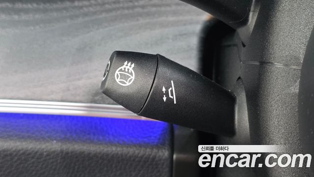 Mercedes-Benz E-Class 2022 — photo 22