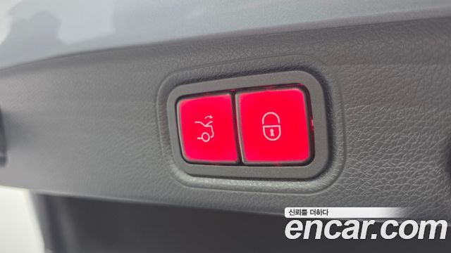 Mercedes-Benz E-Class 2022 — photo 23