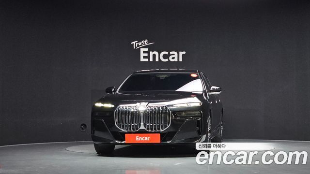 BMW 7-Series 2023 — photo 3