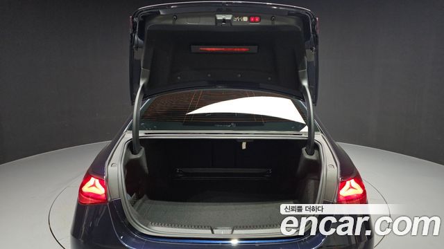 Mercedes-Benz E-Class 2024 — photo 21