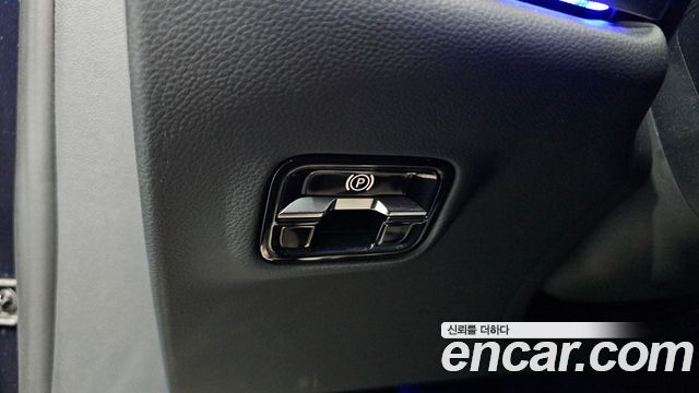 Mercedes-Benz E-Class 2024 — photo 25