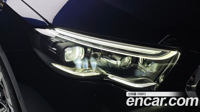 Mercedes-Benz E-Class 2024 — photo 8