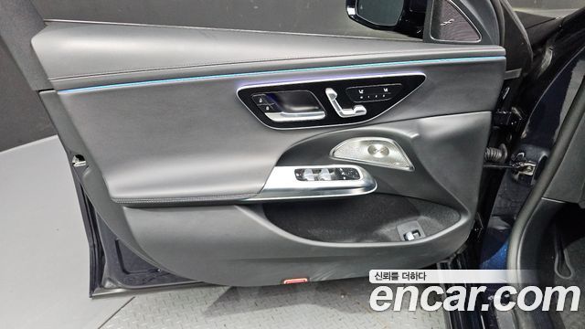 Mercedes-Benz E-Class 2024 — photo 14