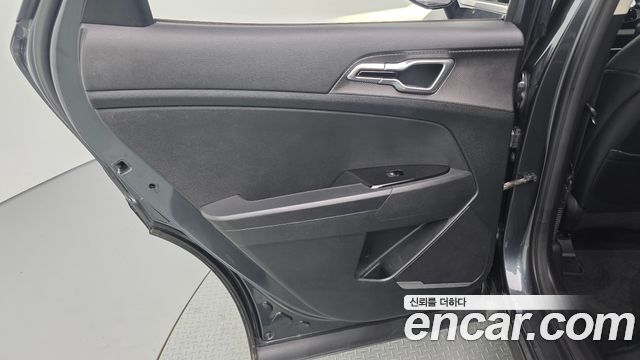 Kia Sportage 2022 — photo 15