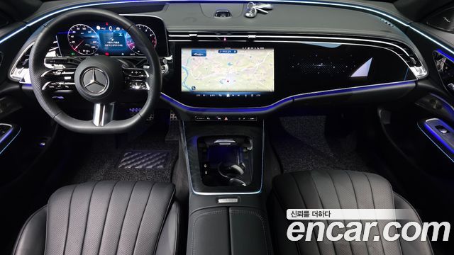 Mercedes-Benz E-Class 2024 — photo 10