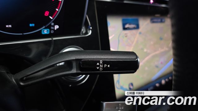 Mercedes-Benz E-Class 2024 — photo 12