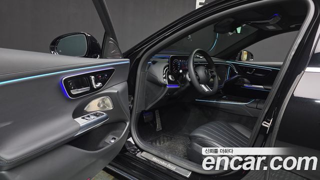 Mercedes-Benz E-Class 2024 — photo 13