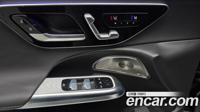 Mercedes-Benz E-Class 2024 — photo 17