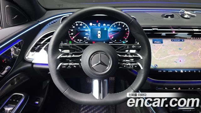 Mercedes-Benz E-Class 2024 — photo 18