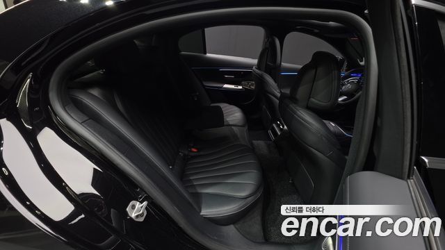 Mercedes-Benz E-Class 2024 — photo 23