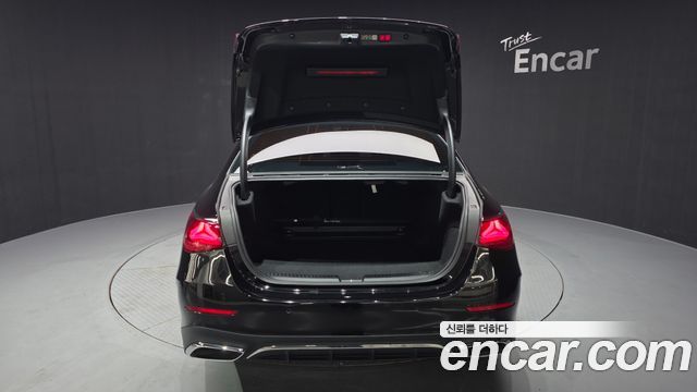 Mercedes-Benz E-Class 2024 — photo 24