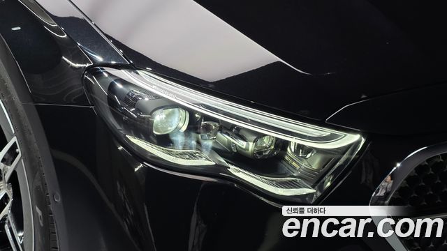 Mercedes-Benz E-Class 2024 — photo 8