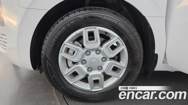 Hyundai Staria 2022 — photo 5